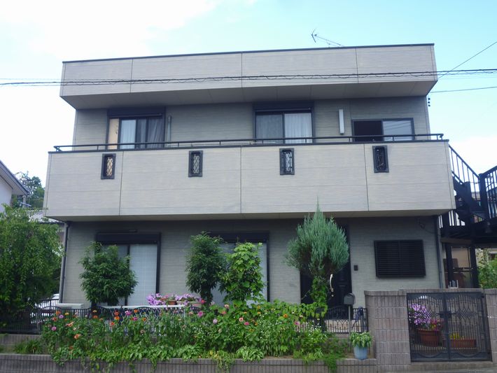 三重県津市I様邸ガイナ塗装前