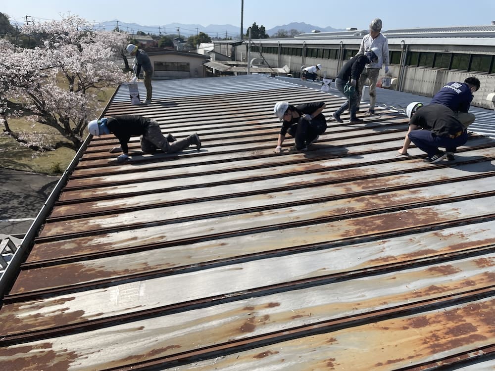 塗り替えサイン③鉄部のサビ（折版屋根や手摺）